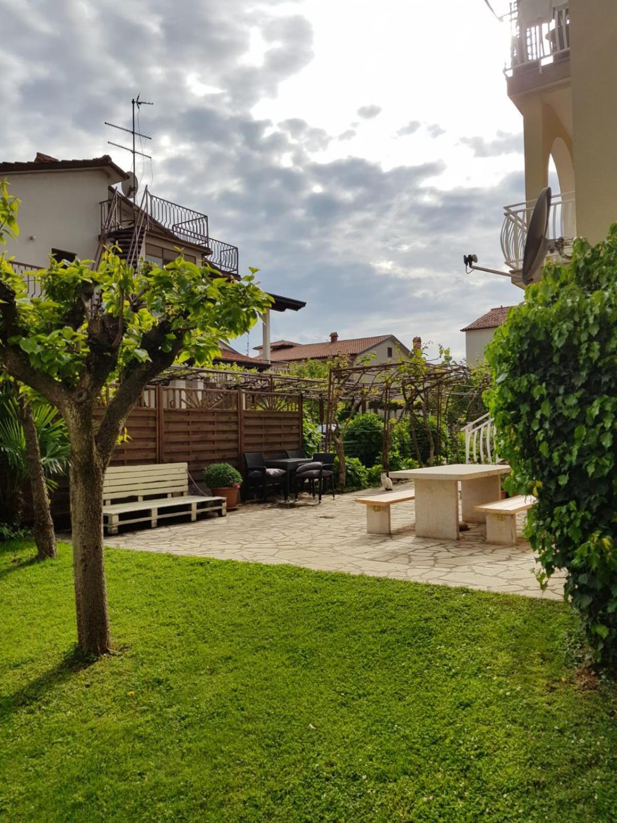 Trbovic Apartments Peaceful Stay With Free Parking, Pet-Friendly, And Bike Storage In Umago Esterno foto