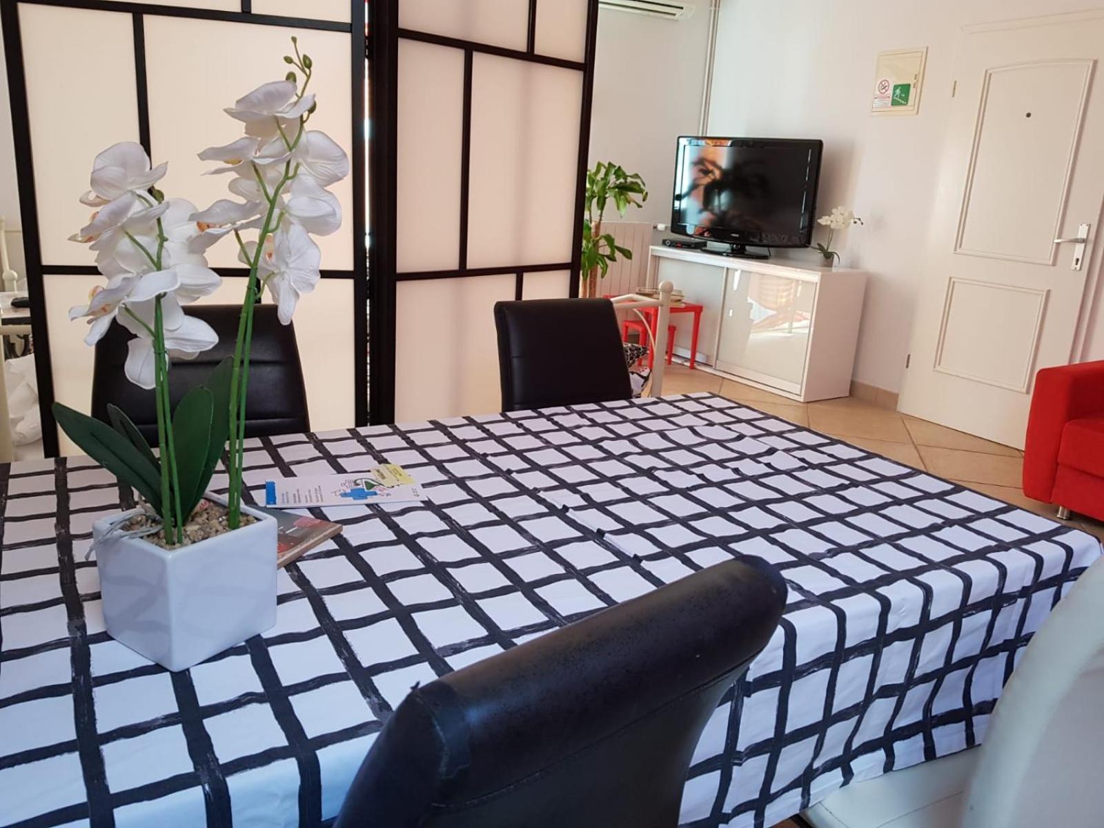 Trbovic Apartments Peaceful Stay With Free Parking, Pet-Friendly, And Bike Storage In Umago Esterno foto