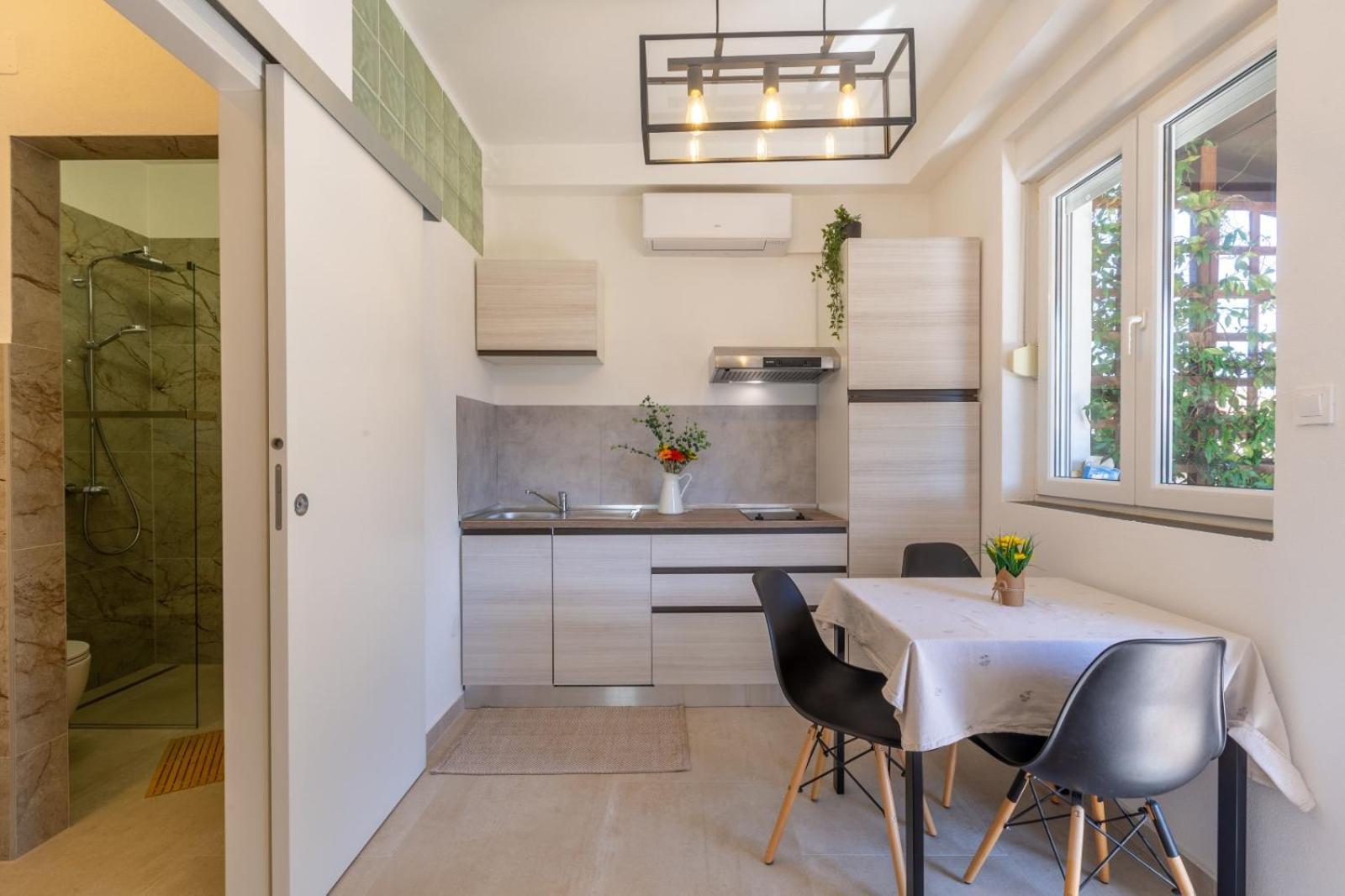 Trbovic Apartments Peaceful Stay With Free Parking, Pet-Friendly, And Bike Storage In Umago Esterno foto