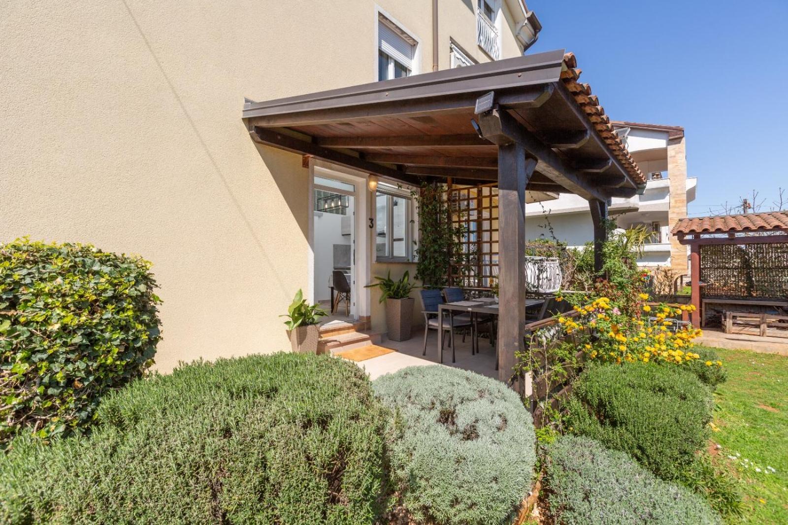 Trbovic Apartments Peaceful Stay With Free Parking, Pet-Friendly, And Bike Storage In Umago Esterno foto
